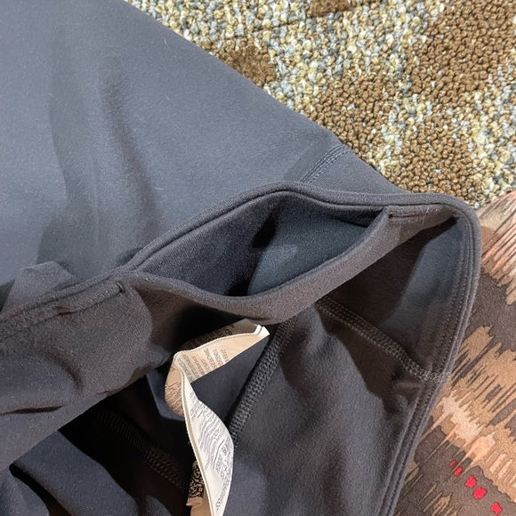 Women’s XS athletic capris (Nike/Under Armour- bundle of 2!) - Picture 7 of 9